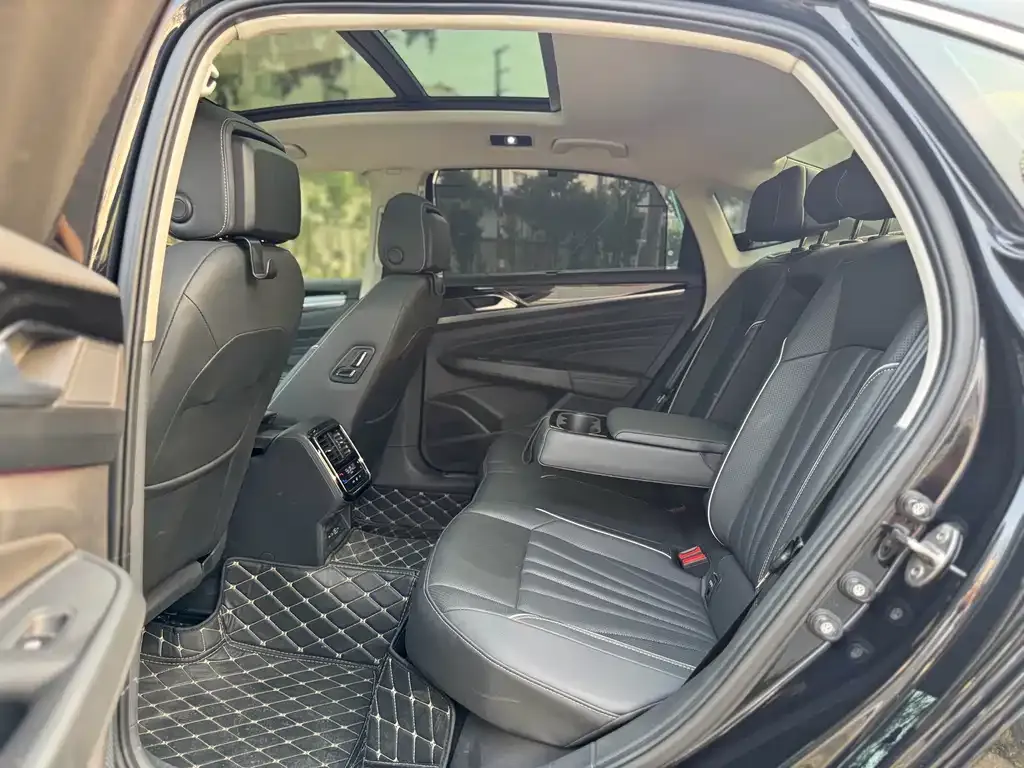 Volkswagen Passat — фото 2
