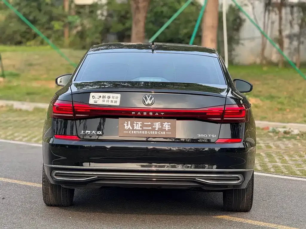 Volkswagen Passat — фото 7
