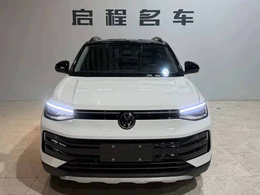 Volkswagen Tharu — фото 2