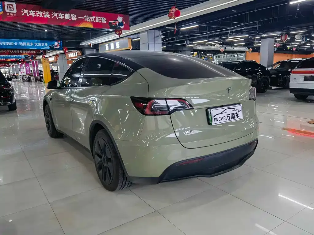 Tesla Model Y — фото 6