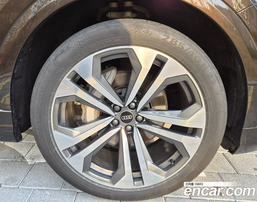 Audi Q8 2023 из KR, фото 5