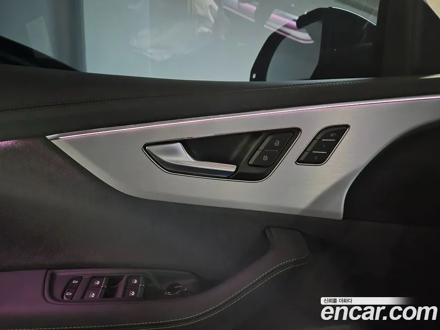 Audi Q8 2023 из KR, фото 9