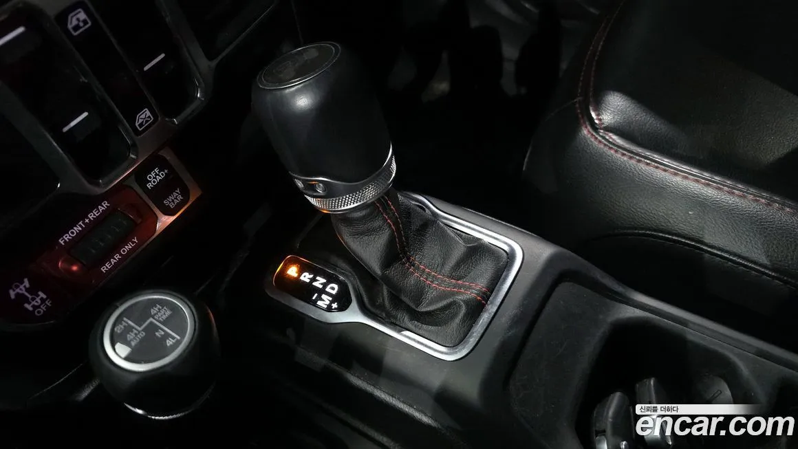 Jeep Wrangler 2021 из KR, фото 4