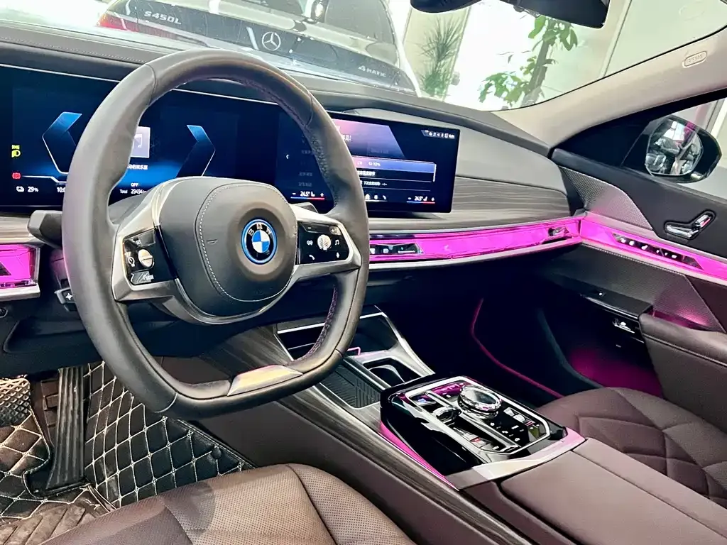 BMW i7 2025 из CN, фото 6