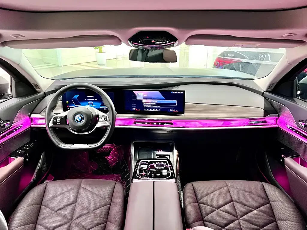 BMW i7 2025 из CN, фото 7