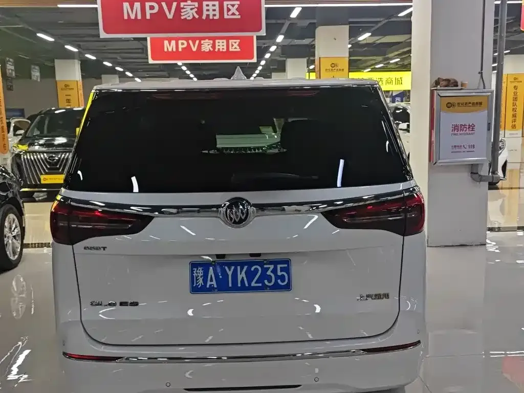 Buick GL8 2022 из CN, фото 3