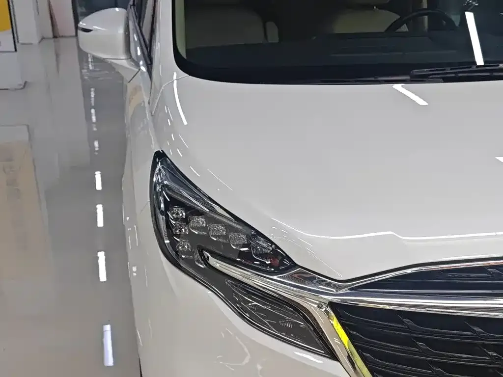 Buick GL8 2022 из CN, фото 9
