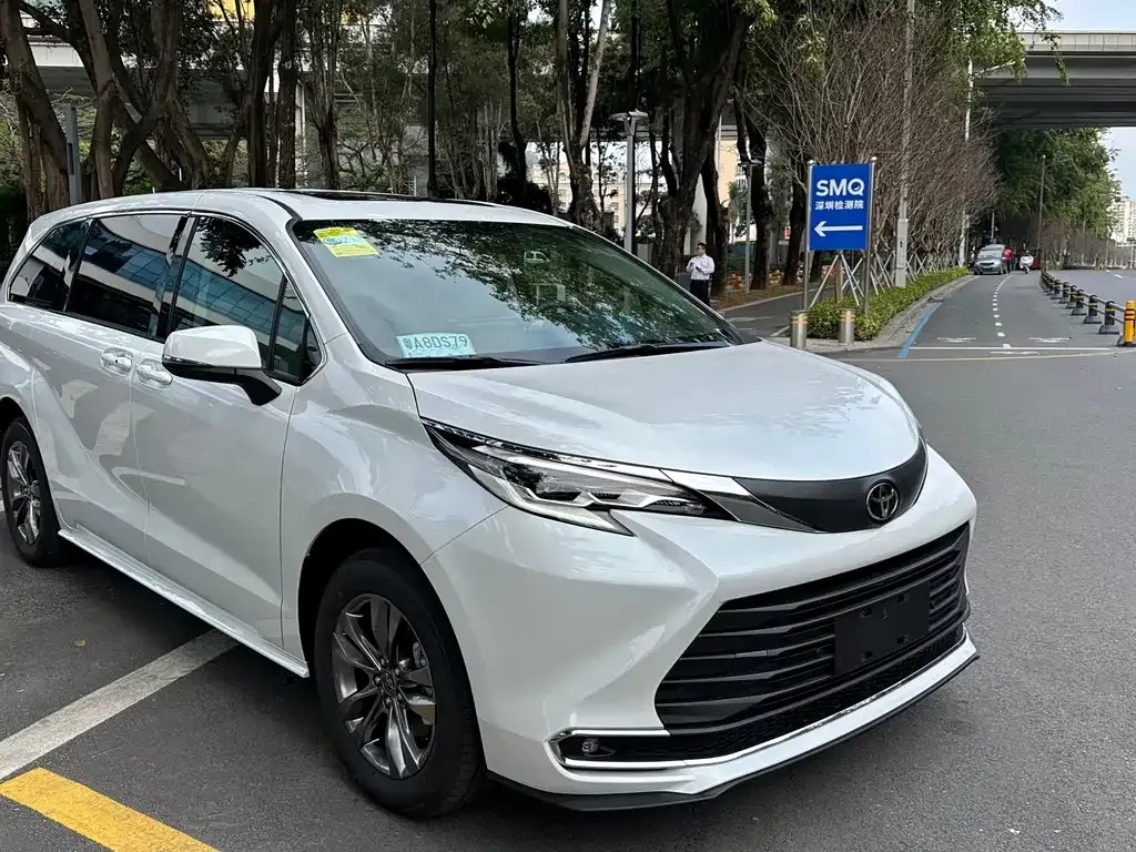 Toyota Sienna 2026 из CN, фото 4