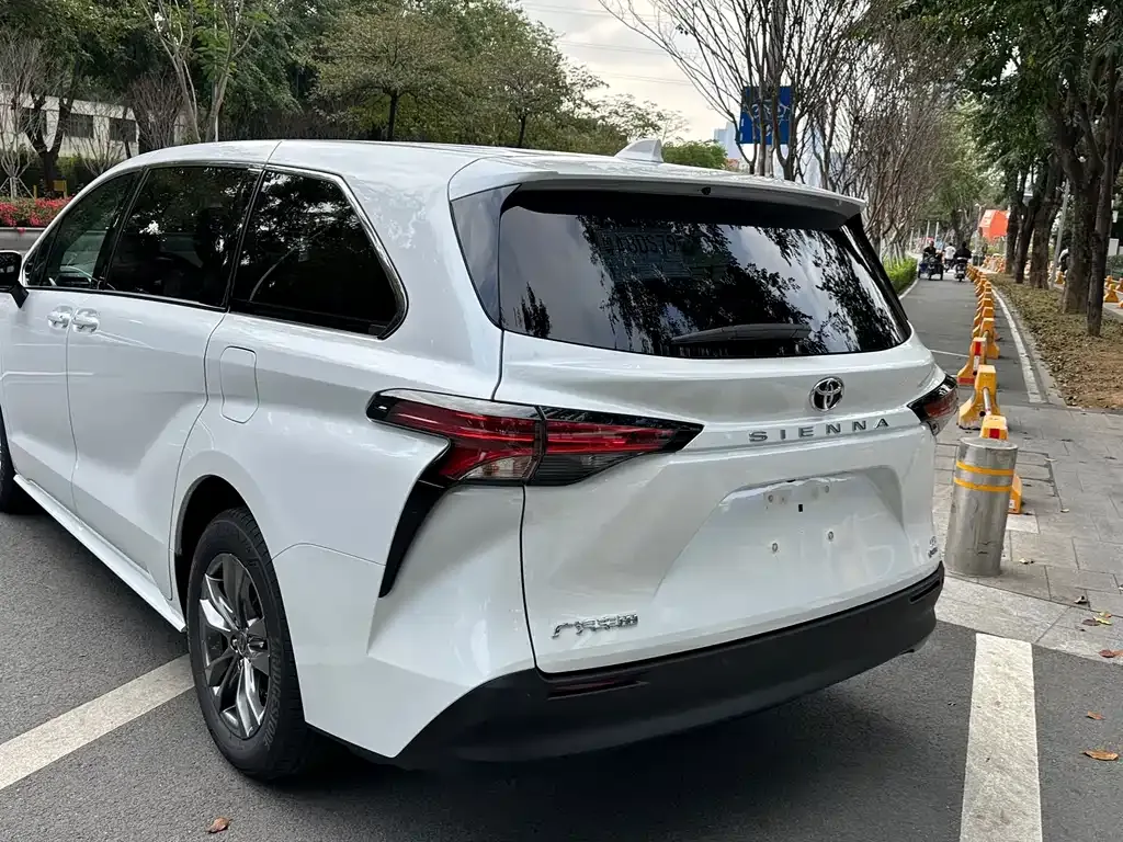 Toyota Sienna 2026 из CN, фото 9