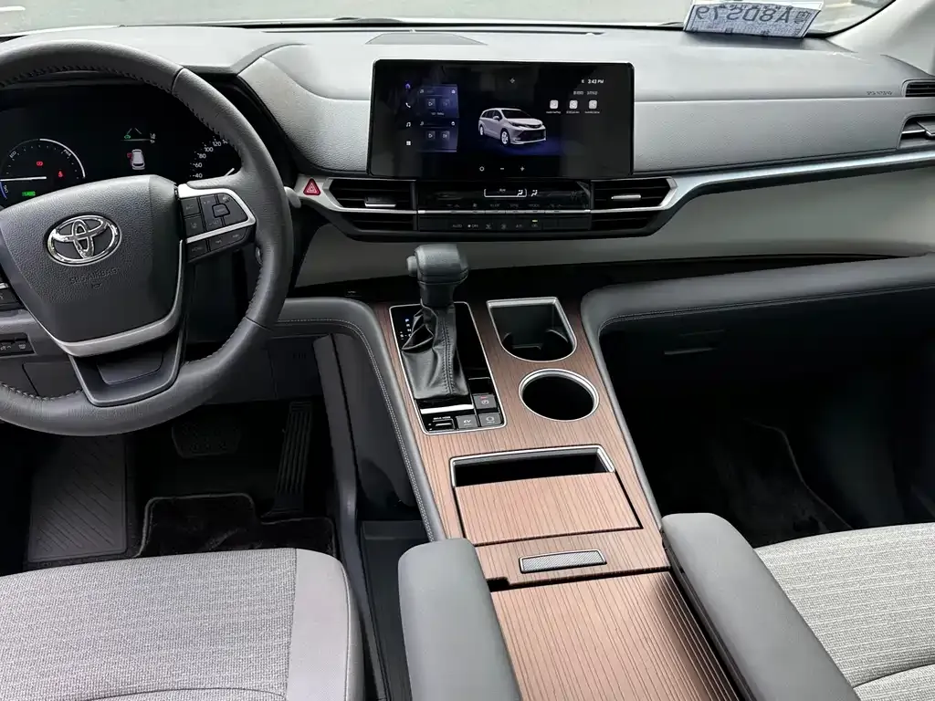Toyota Sienna 2026 из CN, фото 7