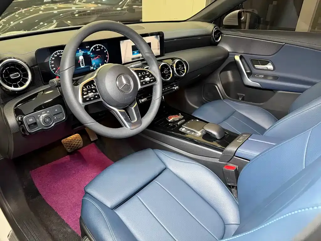 Mercedes-Benz A-Class — фото 10