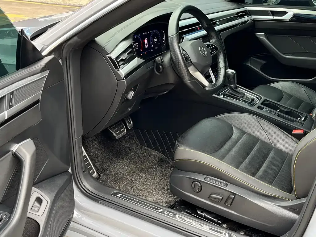 Volkswagen CC 2022 из CN, фото 10