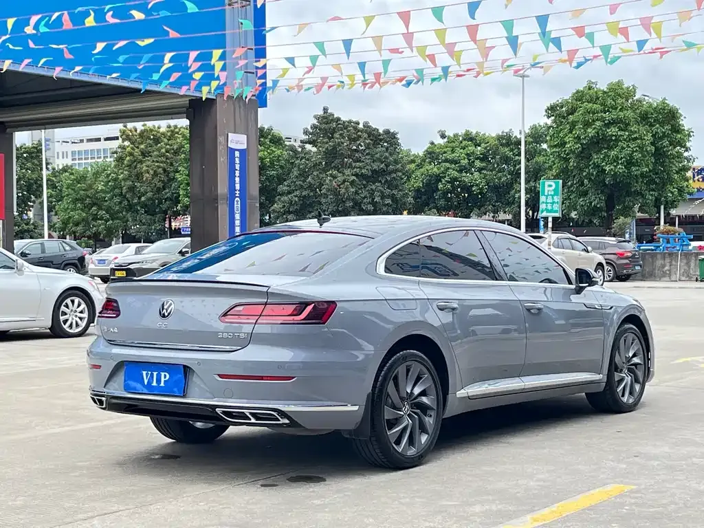 Volkswagen CC 2022 из CN, фото 7