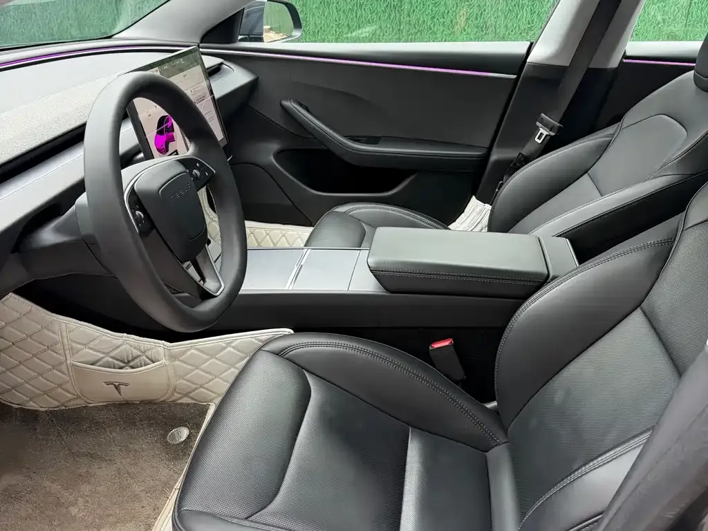 Tesla Model 3 — фото 10