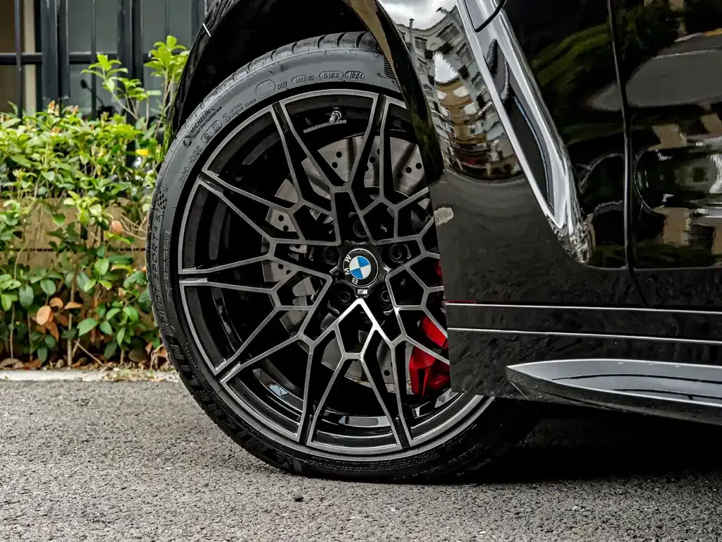 BMW M4 2025 из CN, фото 7