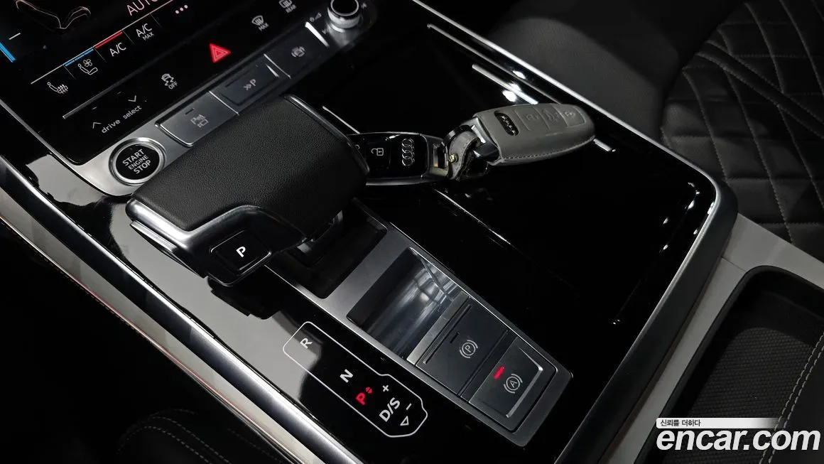 Audi Q8 2023 из KR, фото 3