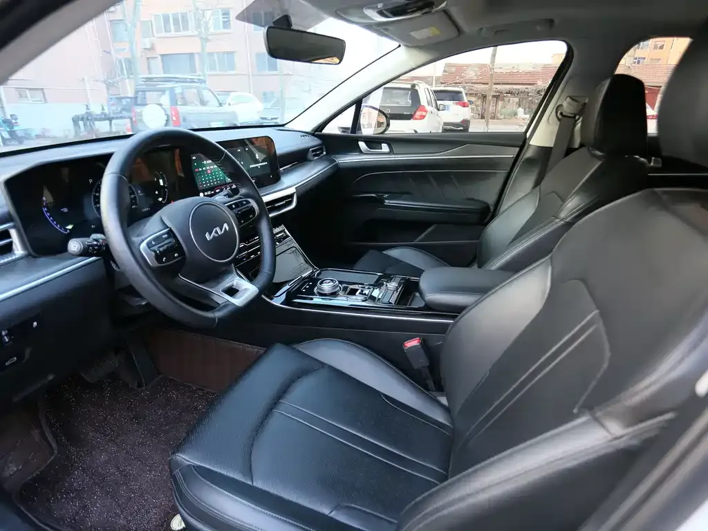 Kia K5 2024 из CN, фото 3