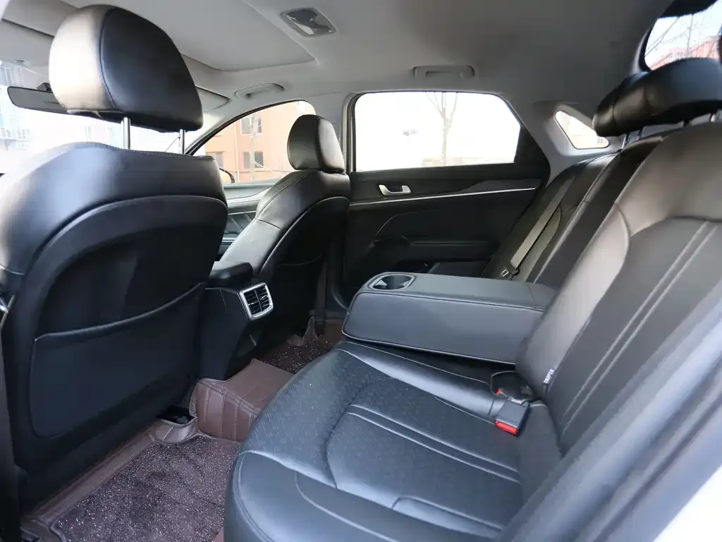 Kia K5 2024 из CN, фото 9