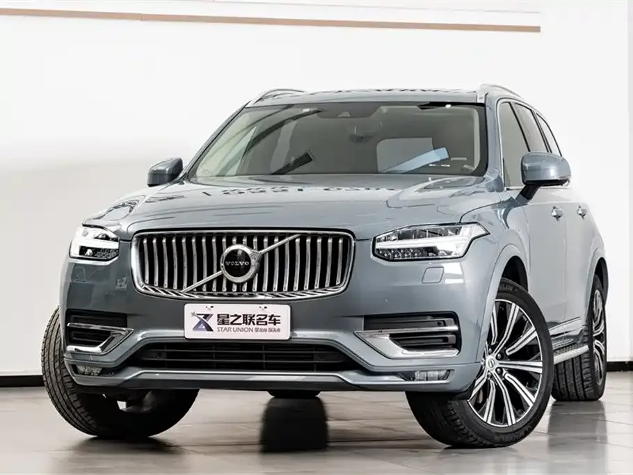 Volvo XC90 — фото 8