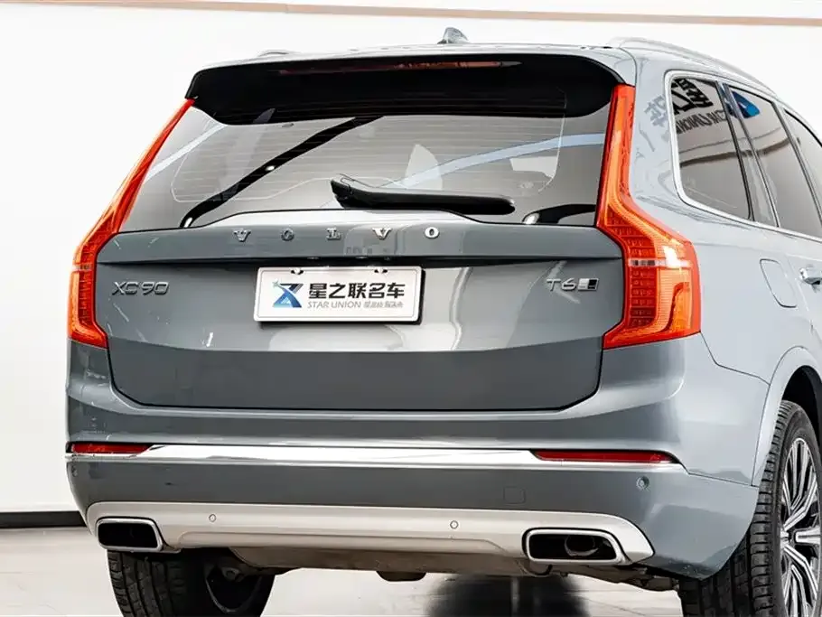 Volvo XC90 — фото 9
