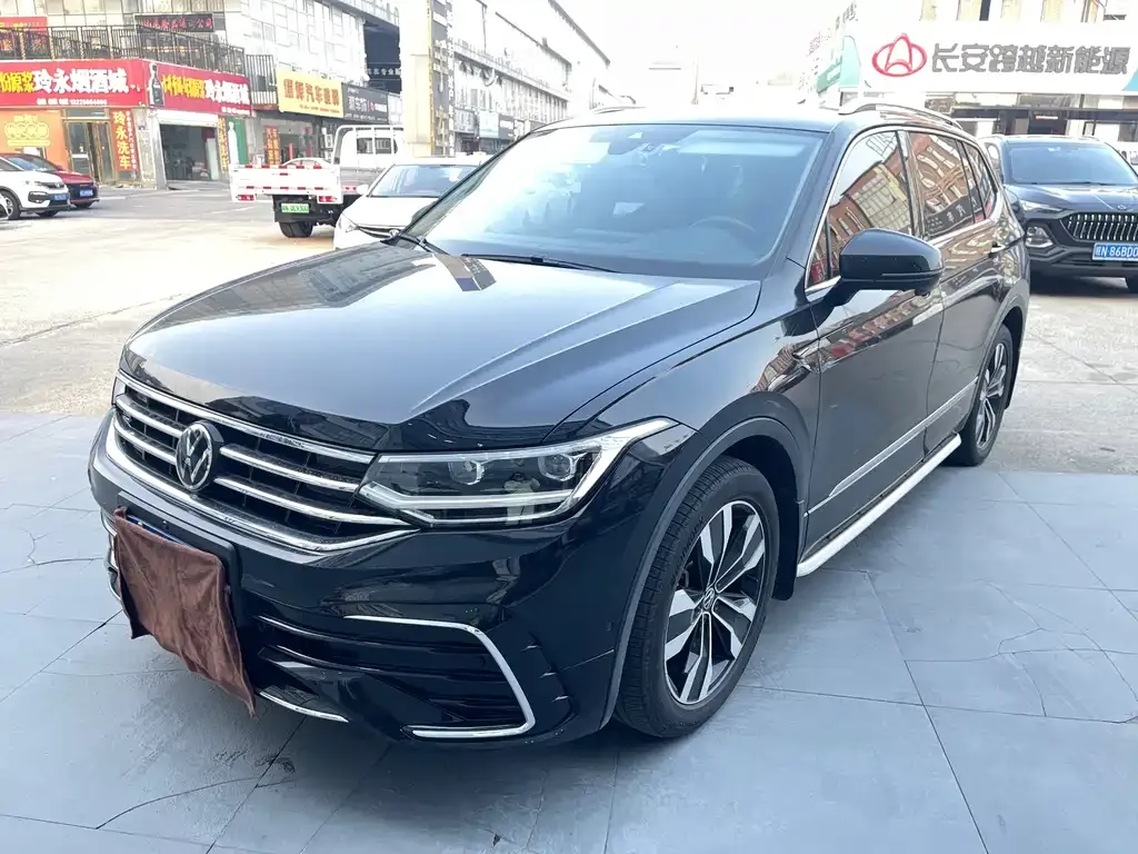 Volkswagen Tiguan L 2022 из CN, фото 1