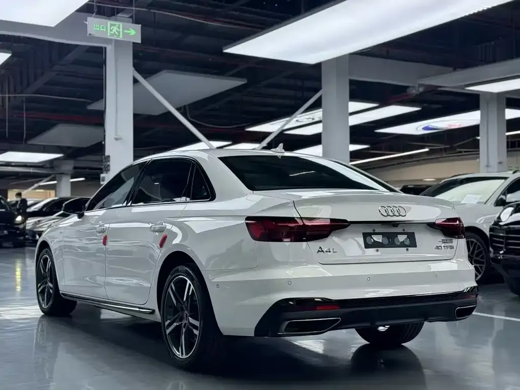 Audi A4L — фото 6