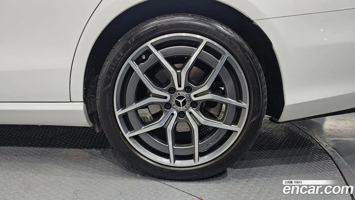 Mercedes-Benz E-Class 2022 из KR, фото 9