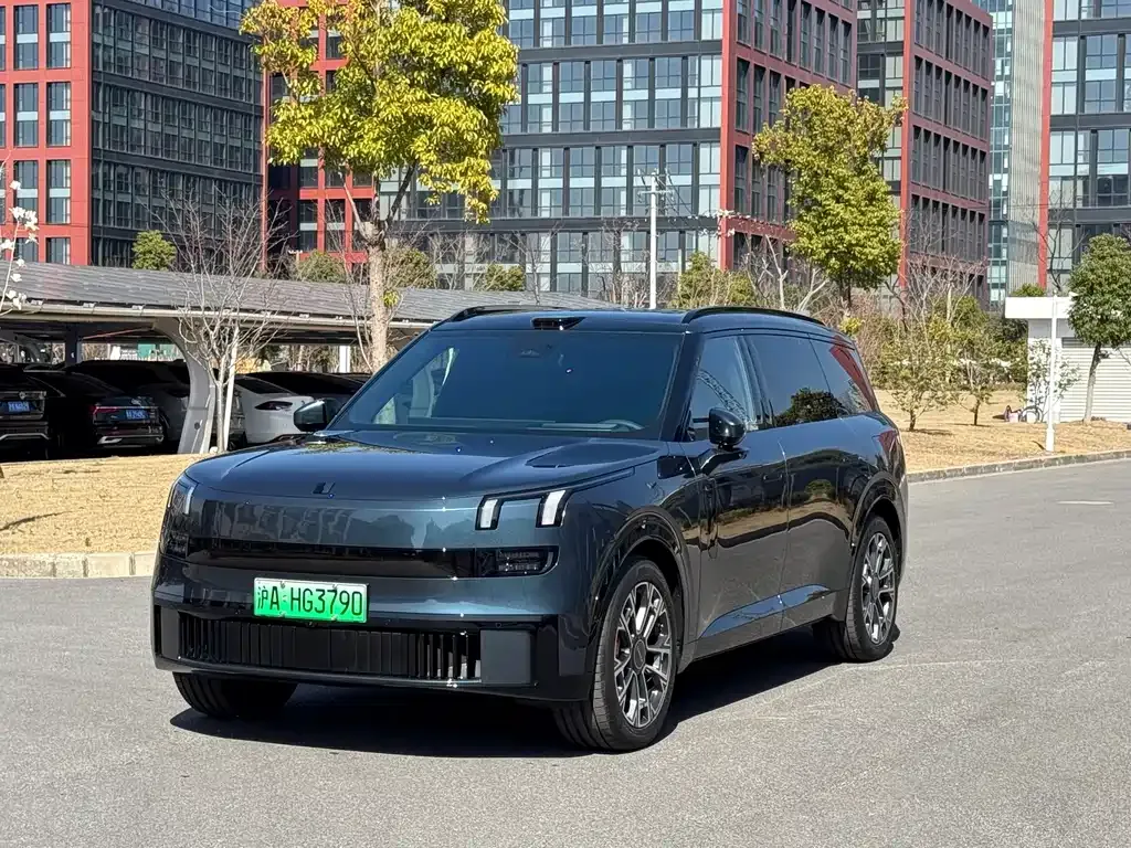 Lynk & Co 900 2025 из CN, фото 1