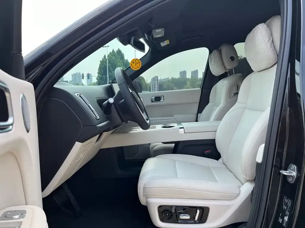 Li Auto L8 2024 из CN, фото 2