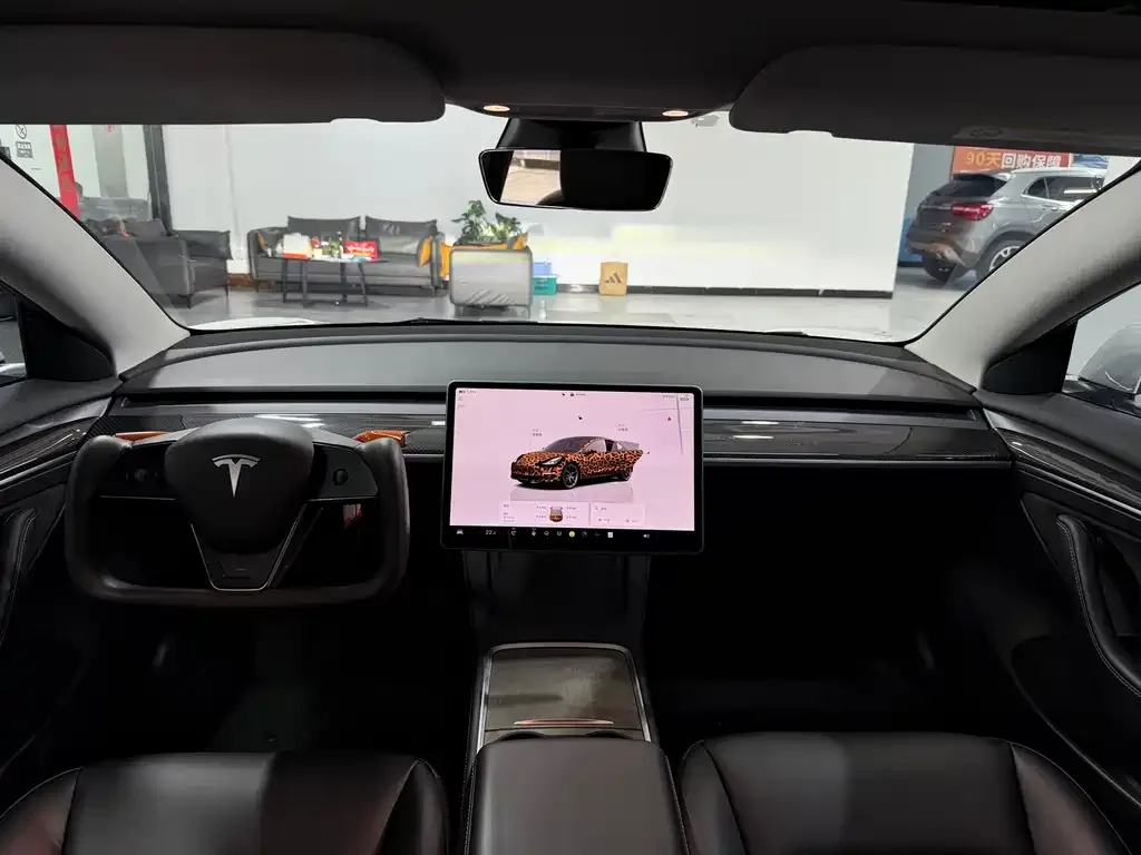 Tesla Model 3 — фото 7