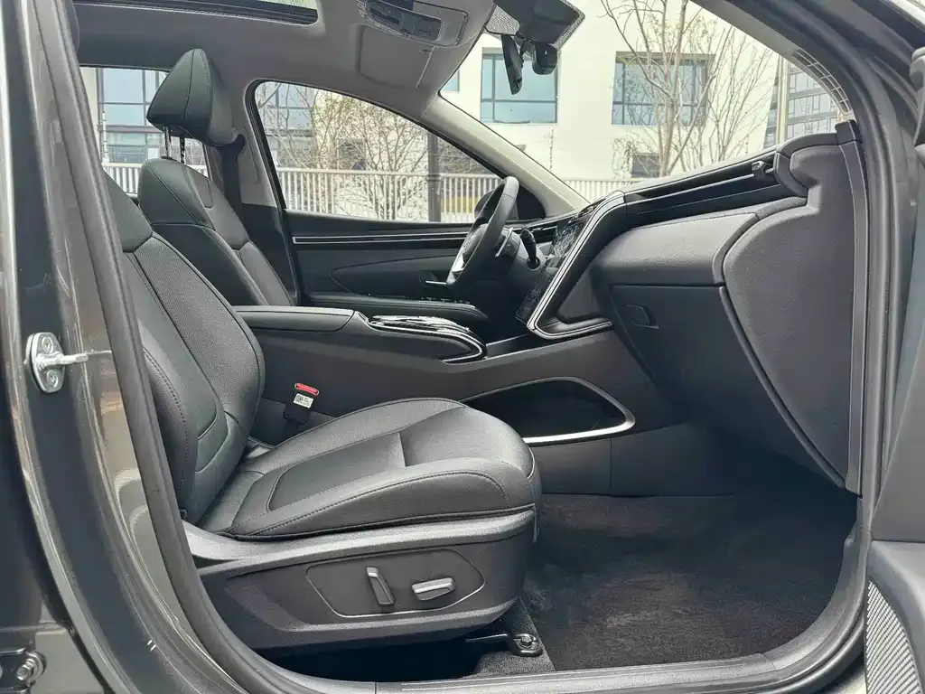 Hyundai Tucson 2022 из CN, фото 4