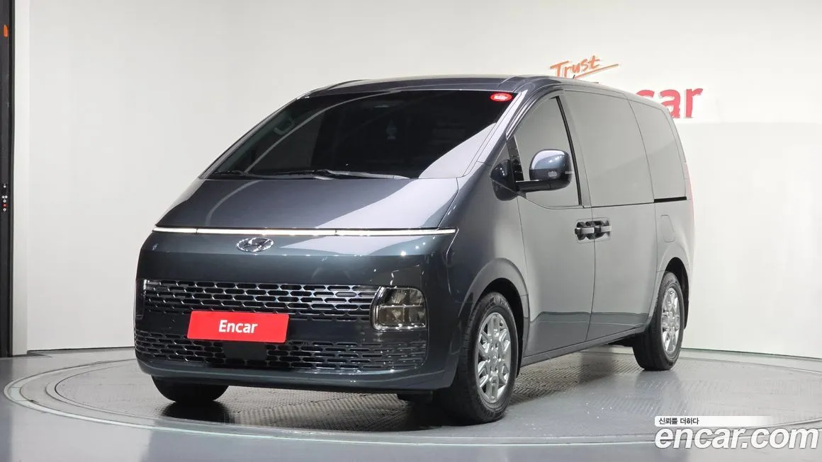 Hyundai Staria