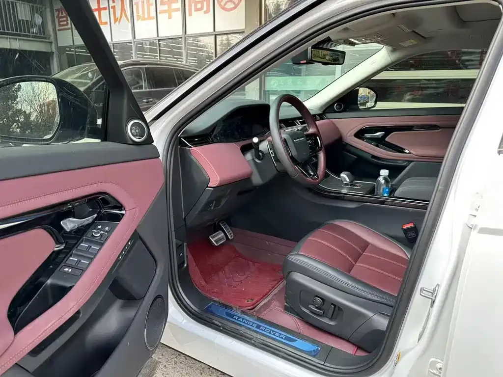 Land Rover Evoque 2025 из CN, фото 3