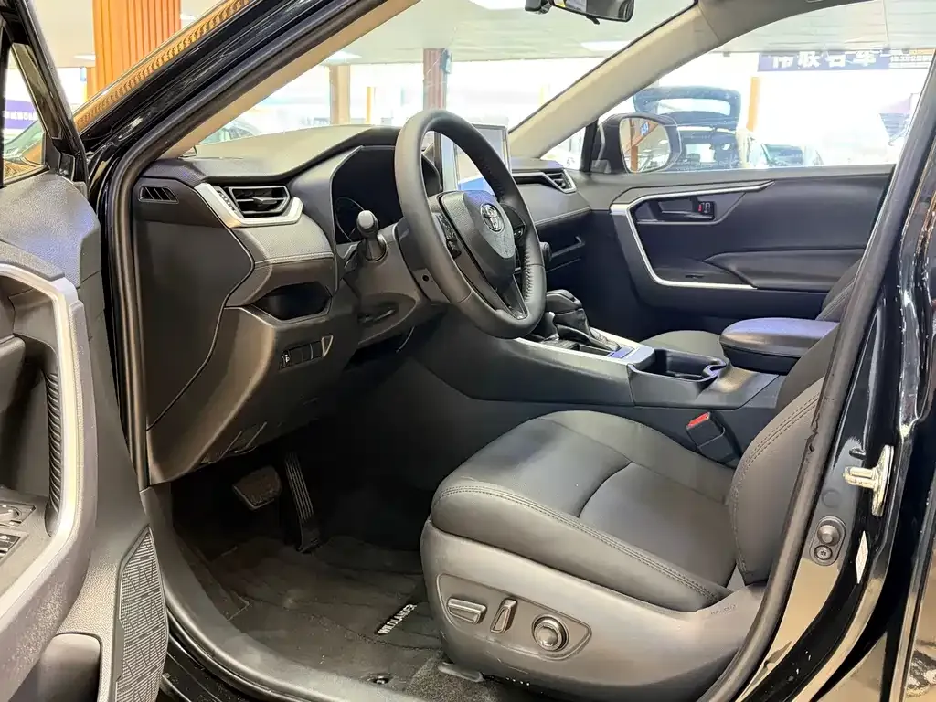 Toyota Wildlander 2021 из CN, фото 9