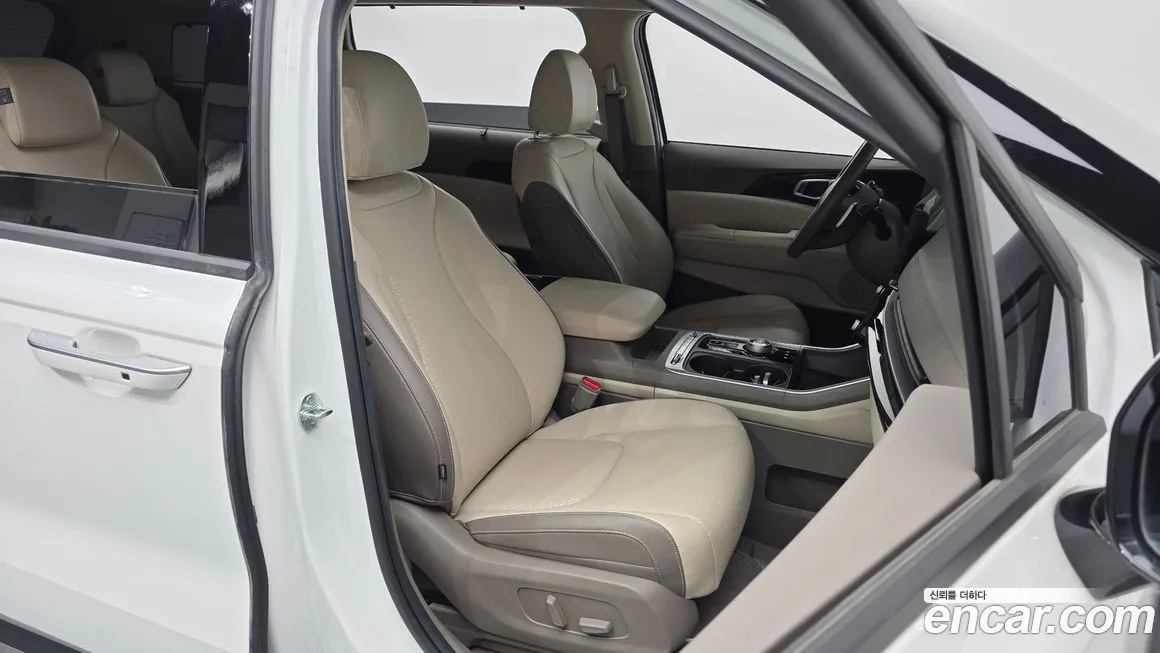 Kia Carnival — фото 10
