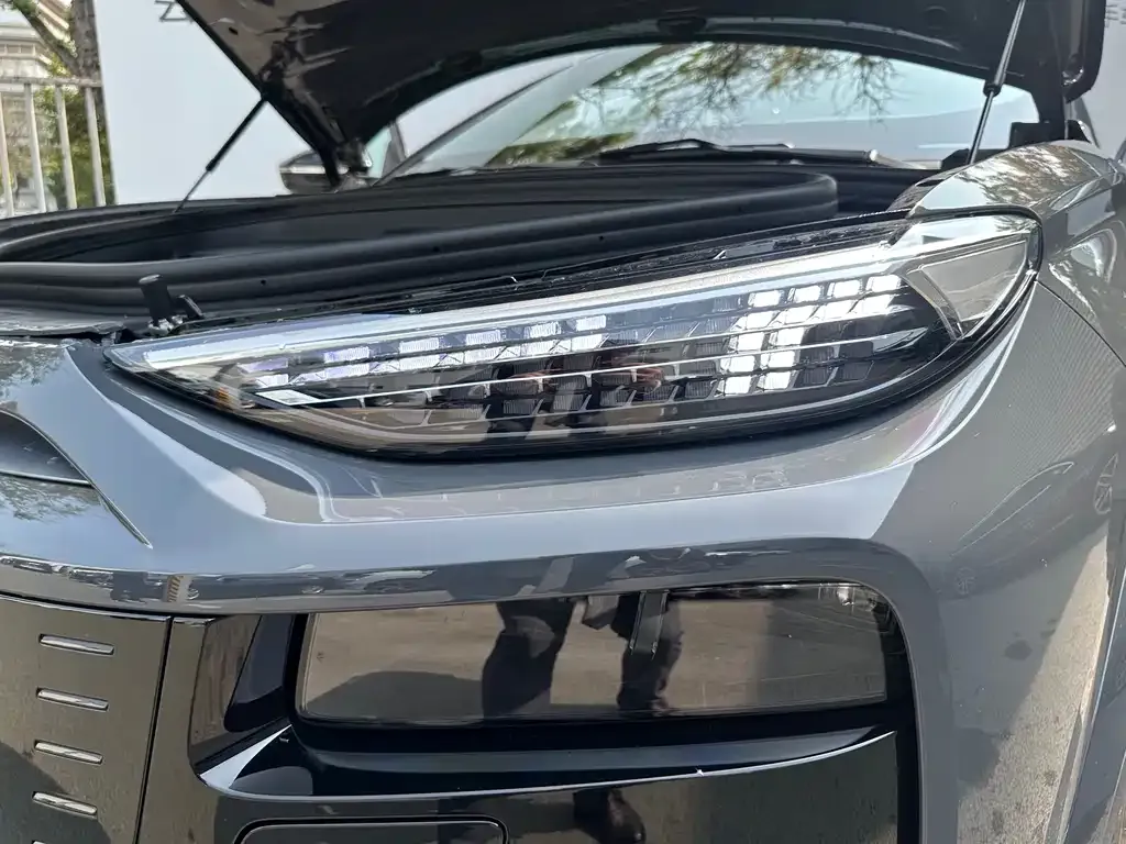 Audi Q6L e-tron 2025 из CN, фото 9