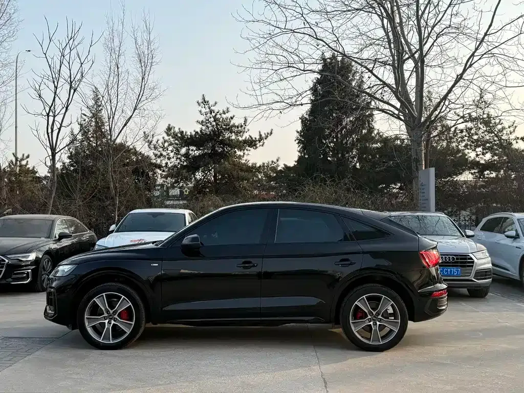 Audi Q5L Sportback 2023 из CN, фото 7