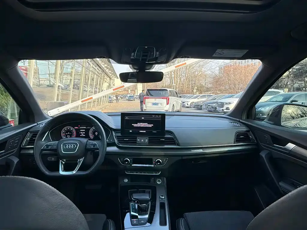 Audi Q5L Sportback 2023 из CN, фото 4