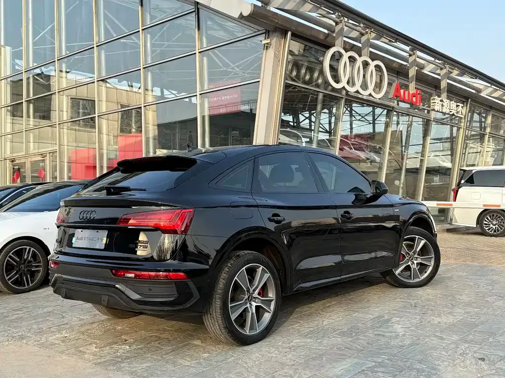 Audi Q5L Sportback 2023 из CN, фото 9