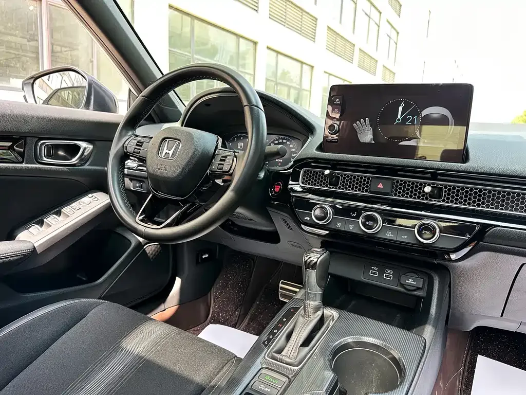 Honda Civic — фото 10