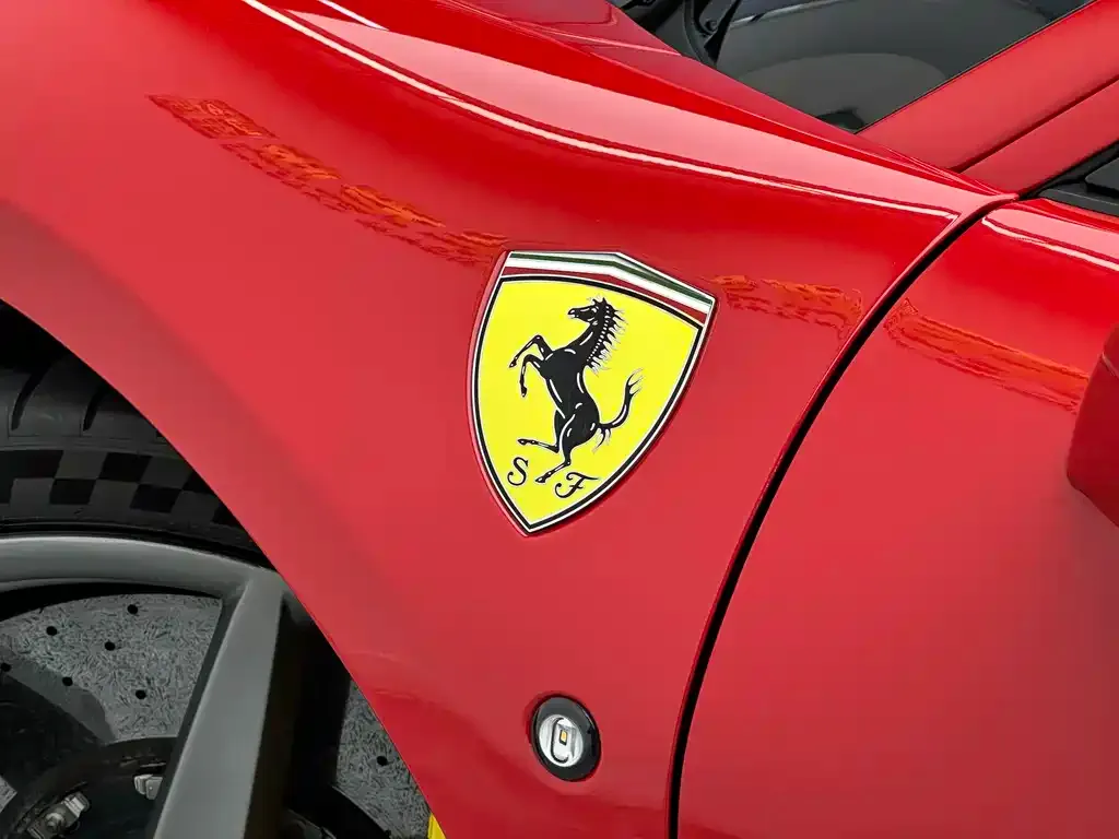 Ferrari F8 — фото 6