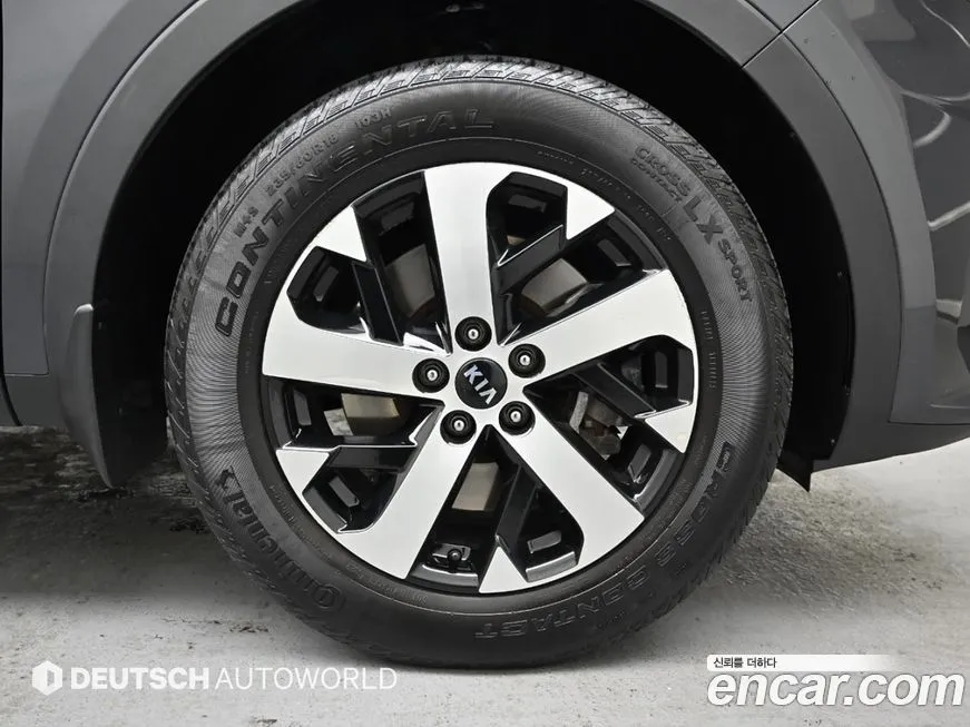 Kia Sorento — фото 6