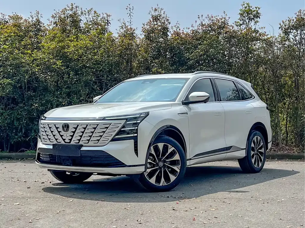 Changan CS75PLUS — фото 8