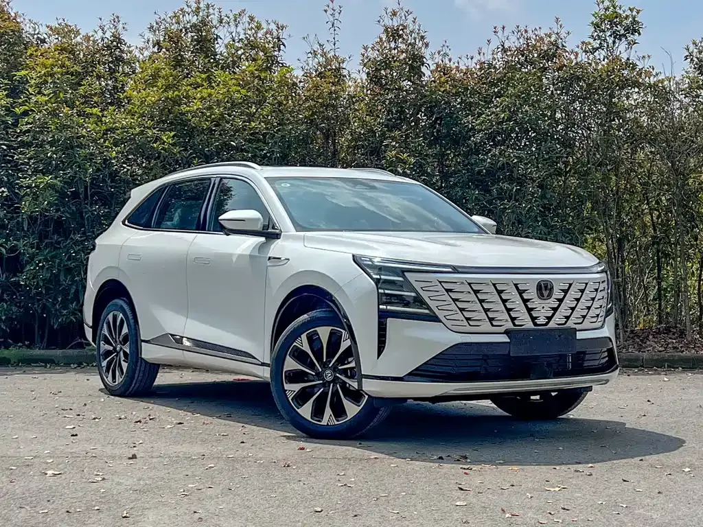 Changan CS75PLUS — фото 9