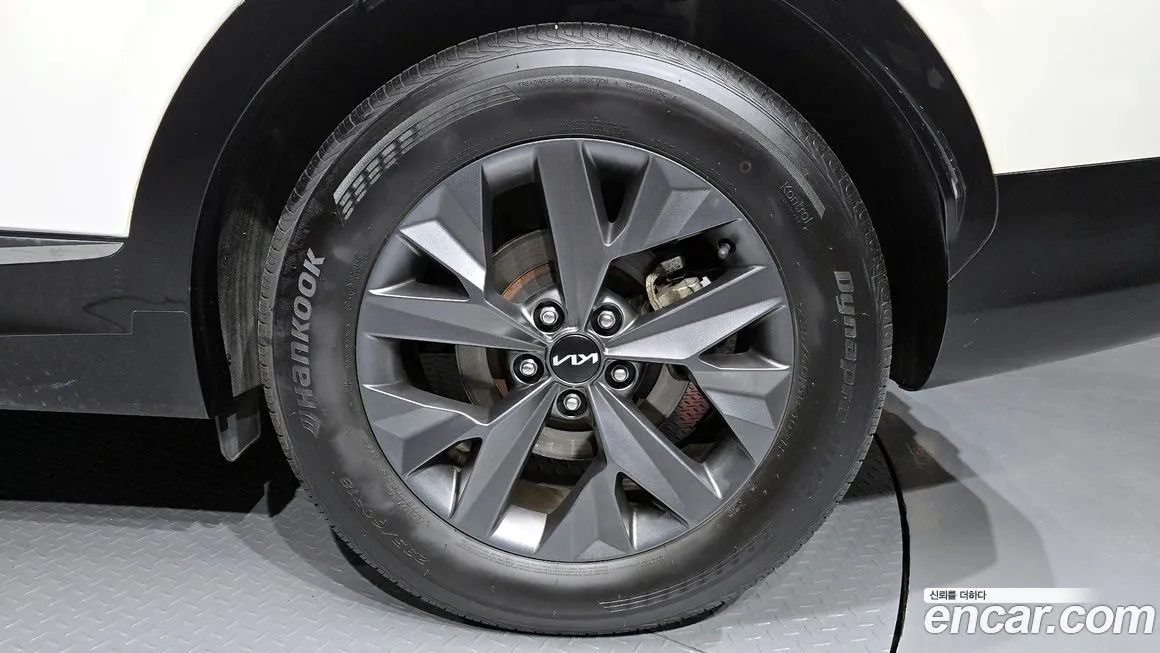 Kia Sportage — фото 9