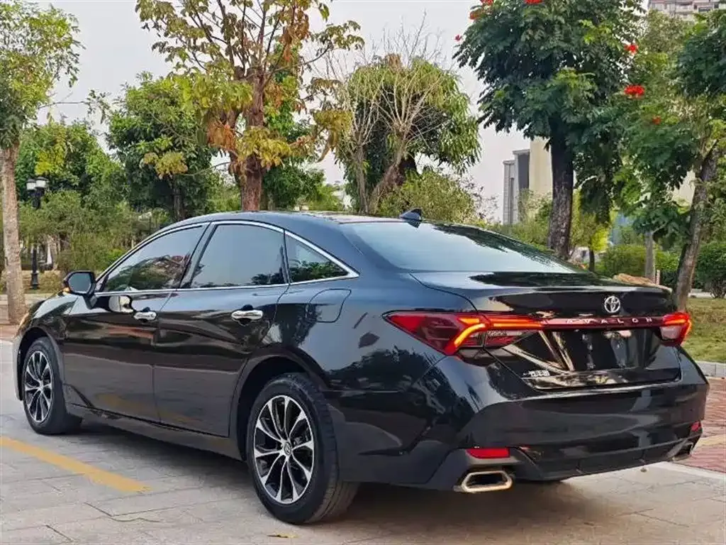 Toyota Avalon 2023 из CN, фото 5
