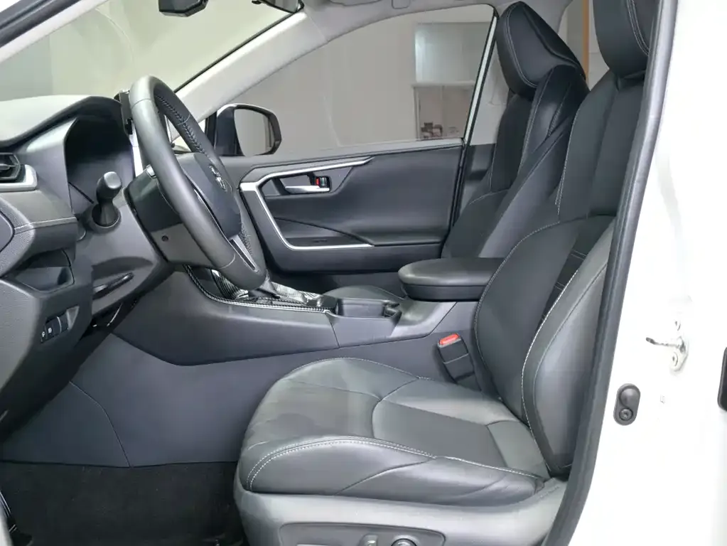 Toyota Wildlander 2022 из CN, фото 5