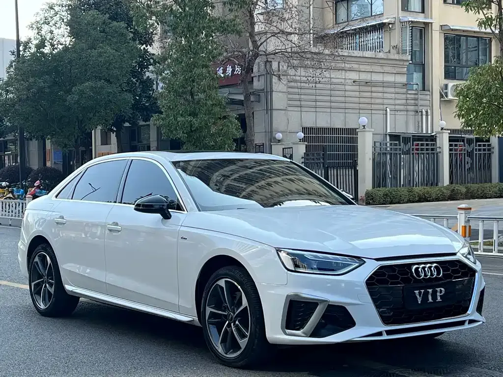 Audi A4L 2022 из CN, фото 5