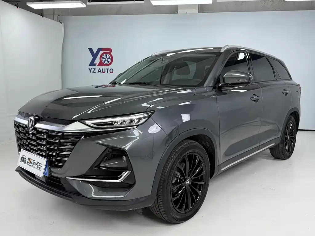 Changan CS75 — фото 1