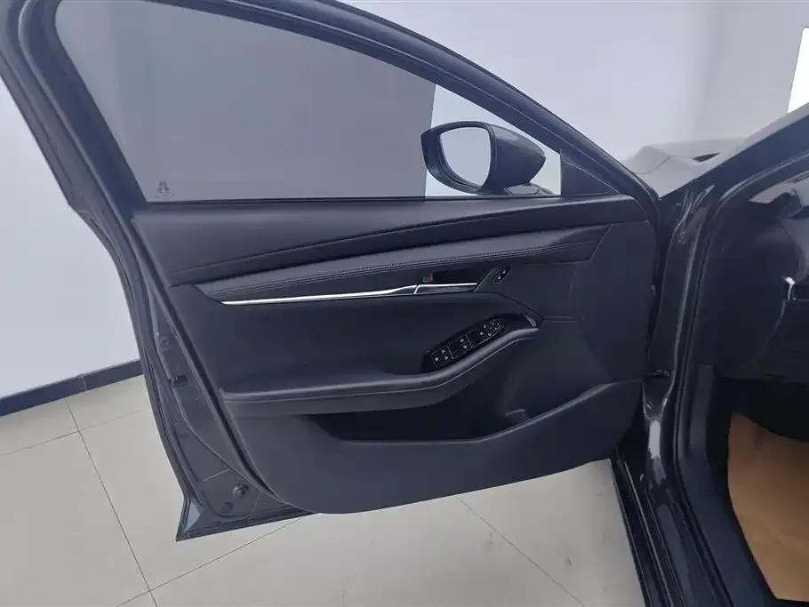 Mazda 3 Axela 2021 из CN, фото 3